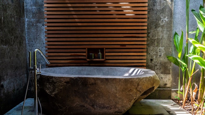 Two Bedroom Villa - Outdoor Bathtub