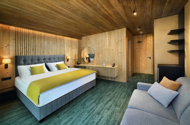 Classic Double Room with Extra Bed - Bedroom
