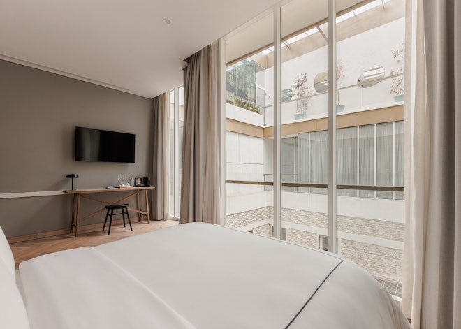 Superior Single - Bedroom
