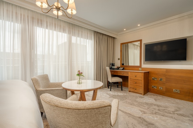 Contemporary King Room - Living Area