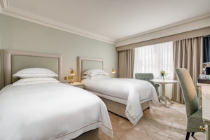 Signature Twin Room - Bedroom