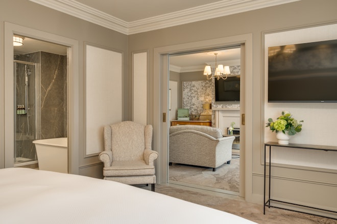 Suite - Bedroom