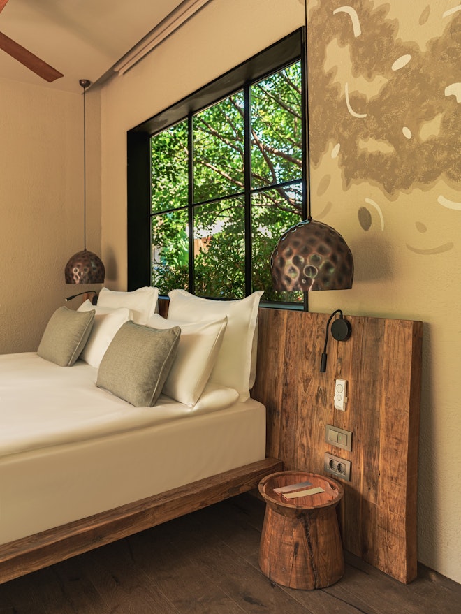 Comfort Suite - Bedroom