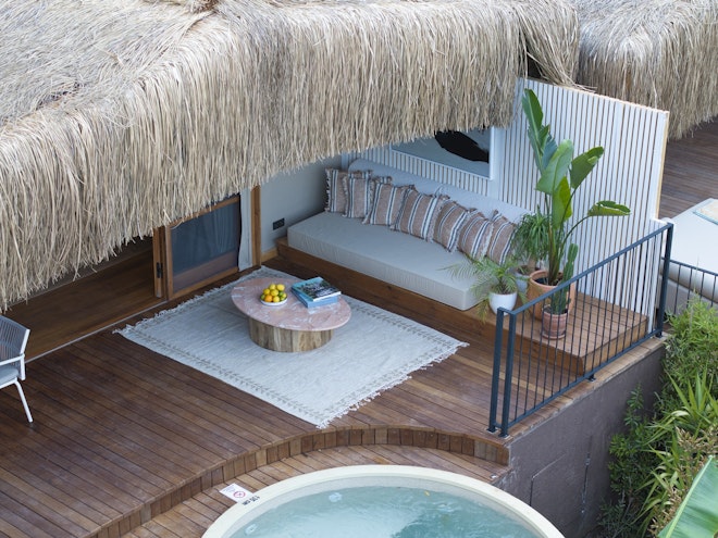 Elegant Garden Tent - Patio with Pool