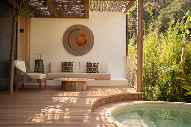 Serenity Garden Villa - Patio & Pool