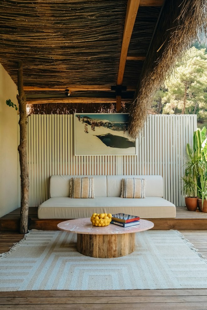 Elegant Garden Tent - Patio with Pool