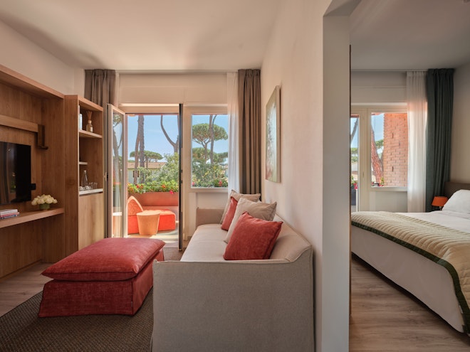 One-Bedroom Suite with Terrace - Living Area