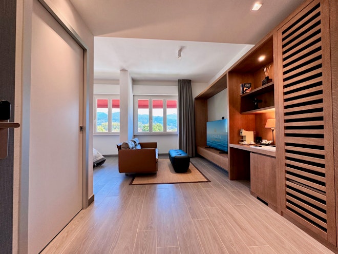 Junior Suite Mountain View - Living Area
