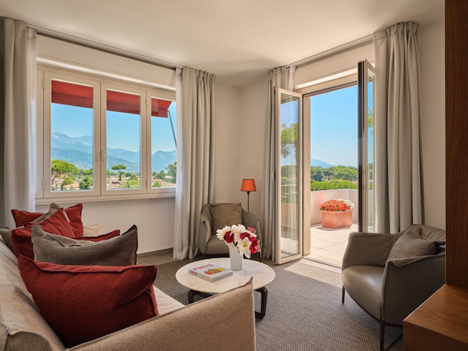 La Serena Suite - Terrace with Sea View & Jacuzzi - Living Area
