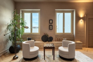 Quiet Lounge