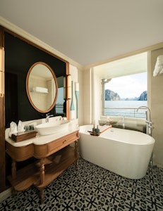 Symphony Suite - Bathroom