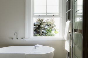 Luxe King Room - Bathroom