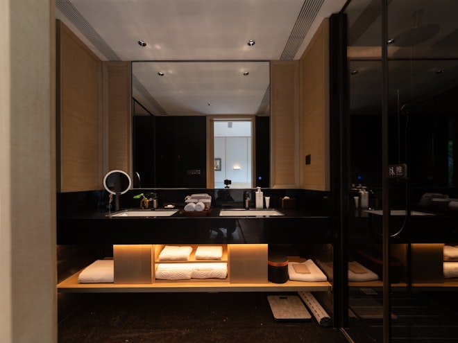 Premier Courtyard King Duplex Room