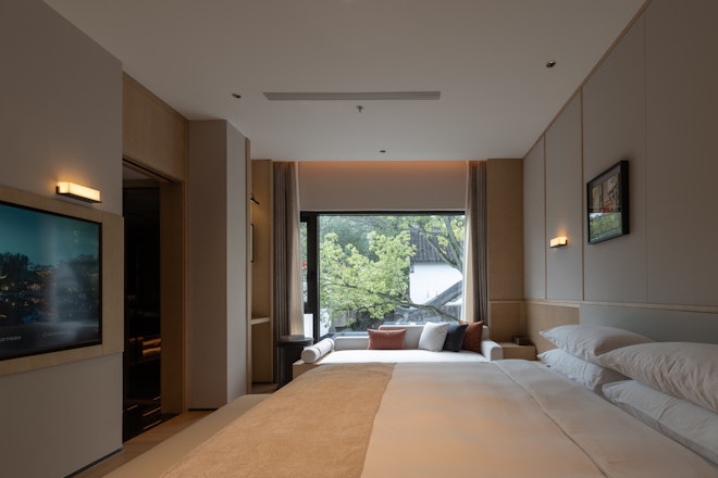 Premier Courtyard King Duplex Room