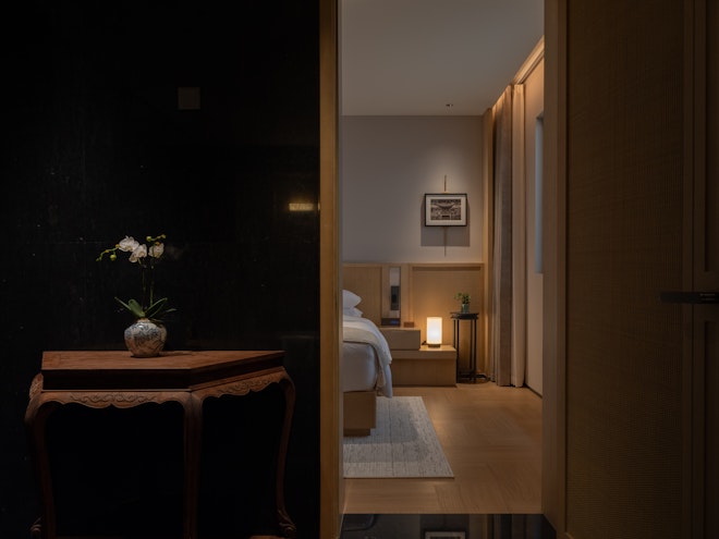 Luxury Courtyard Suite with Hot Pool