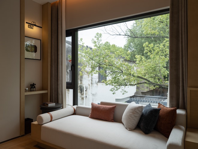 Premier Courtyard King Duplex Room