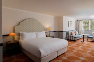 Estate Room - Bedroom
