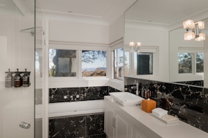 Greenhouse Suite - Bathroom