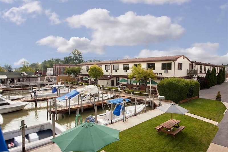 Arlington Inn of Port Clinton