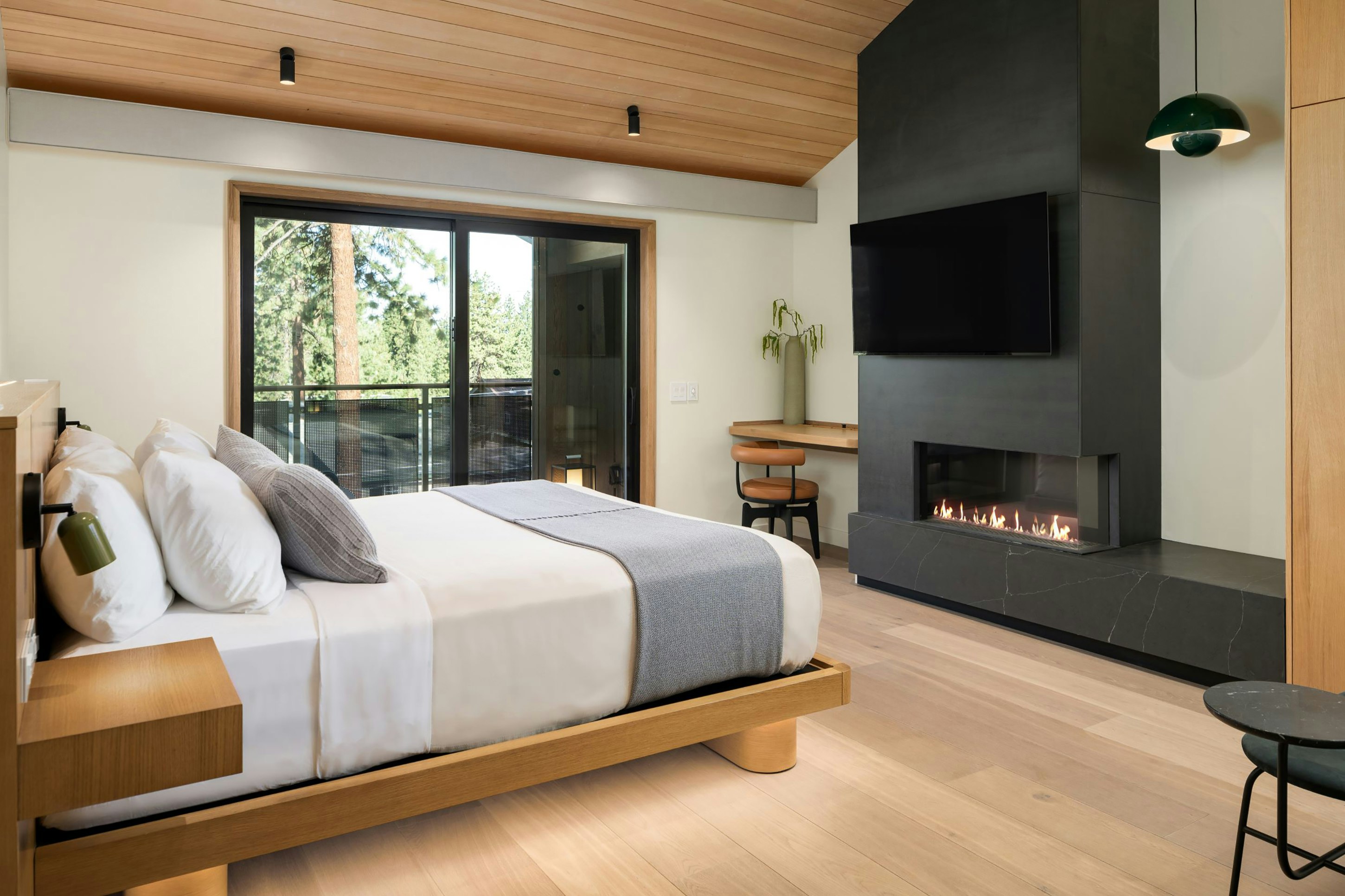 Granite Suite-1 King Bed and 1 Sofabed