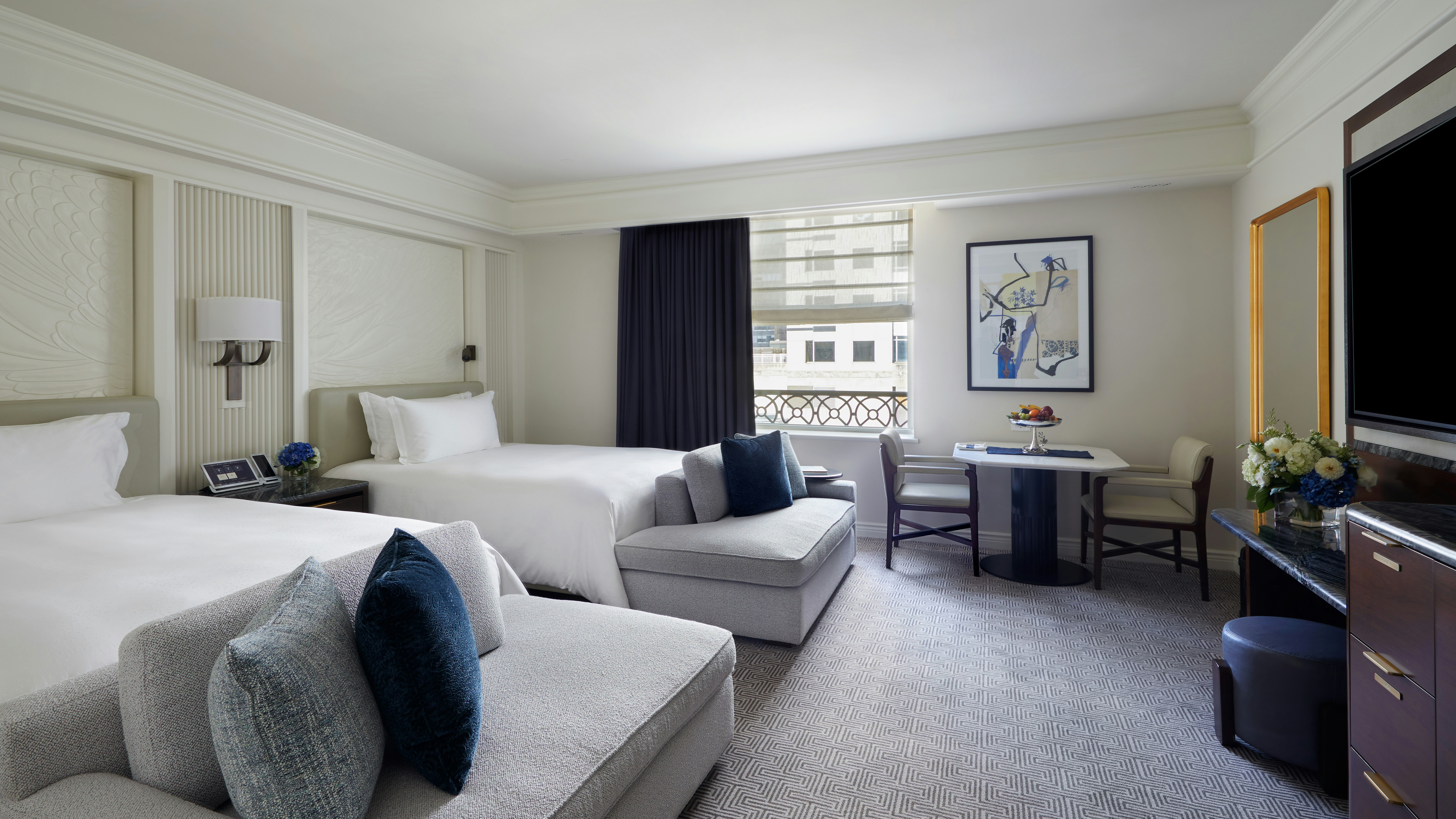 Grand Luxe 2 Queen Room