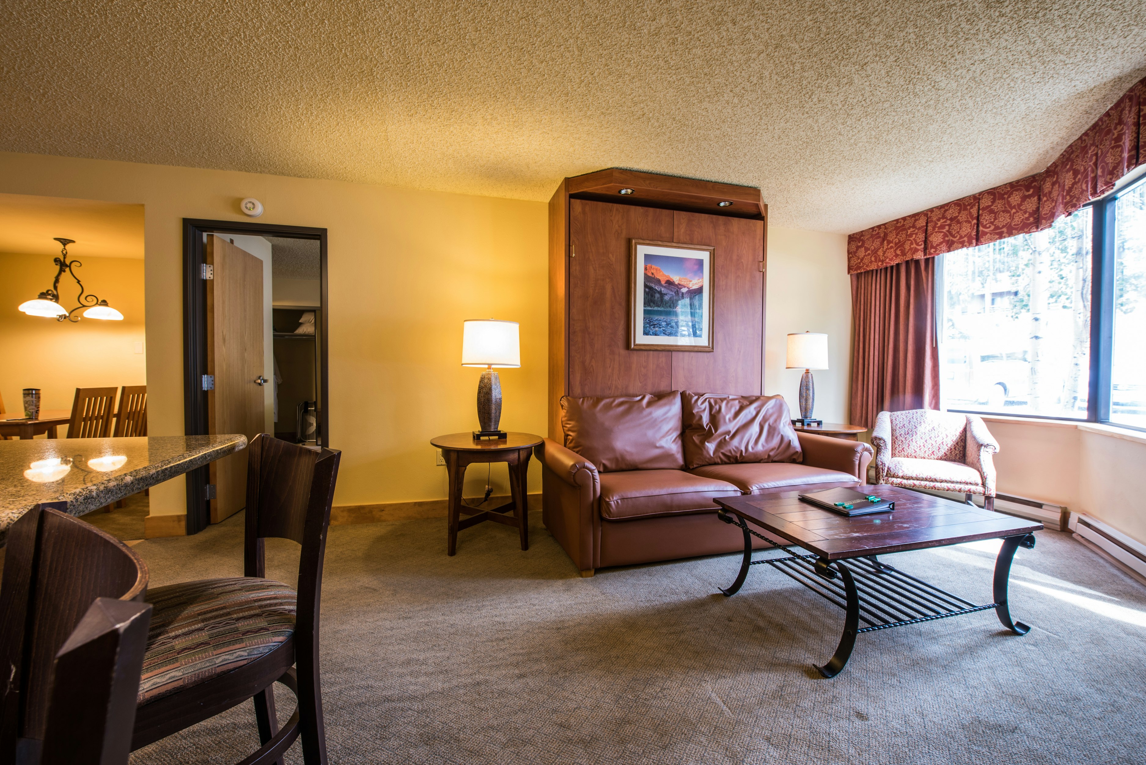 The Grand Lodge: Whetstone King Suite Pet Friendly