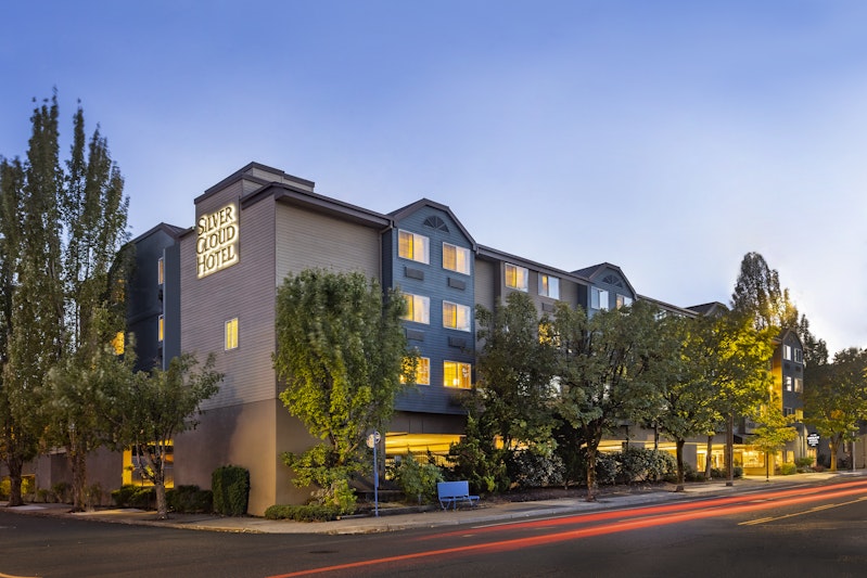 Silver Cloud Hotel – Portland