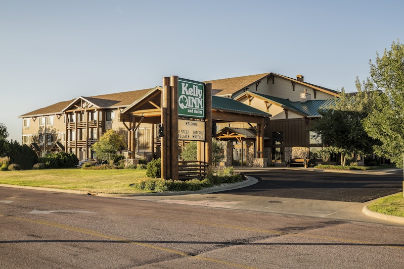 Kelly Inn and Suites Mitchell