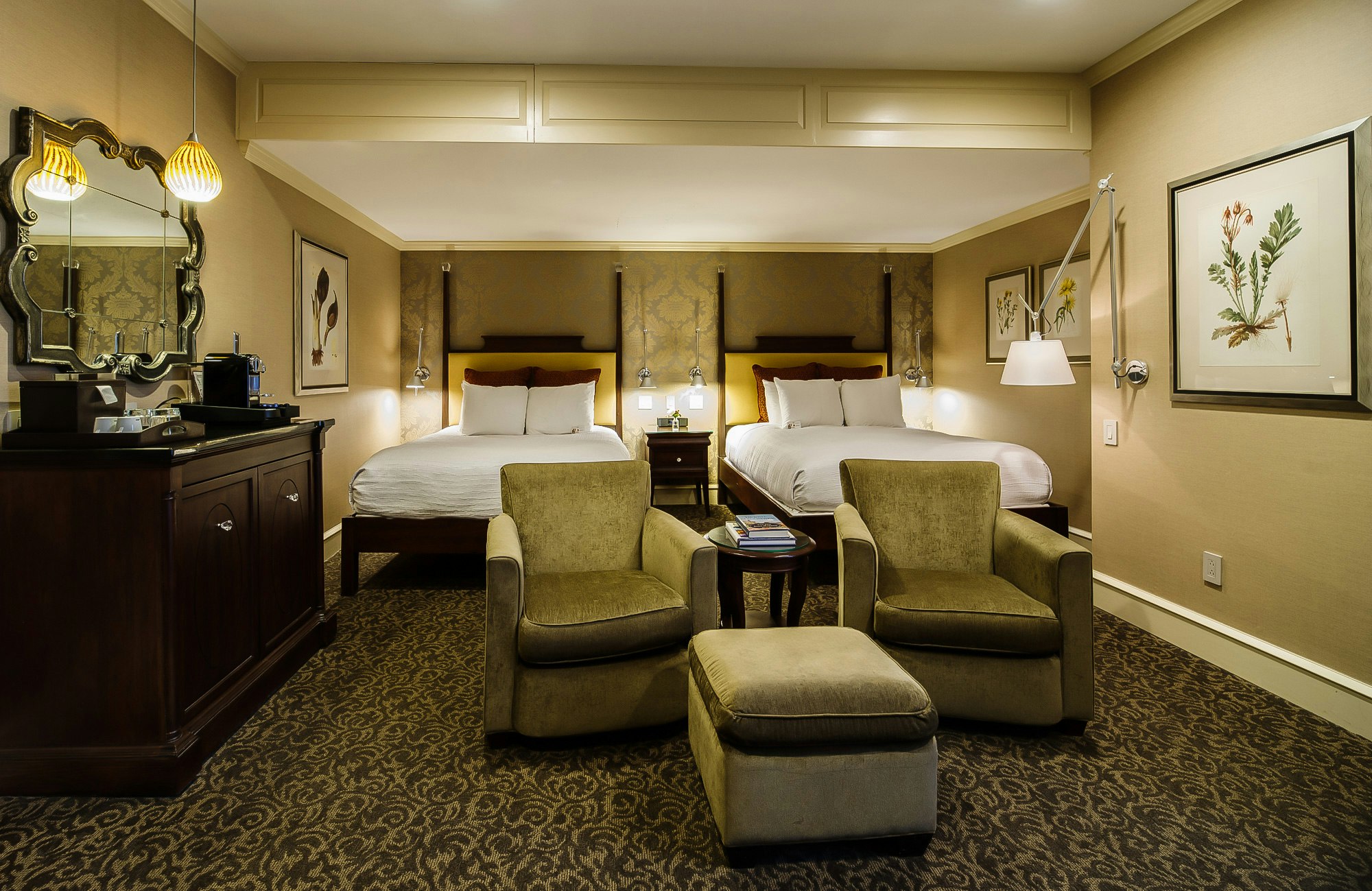 2 Queen Beds
