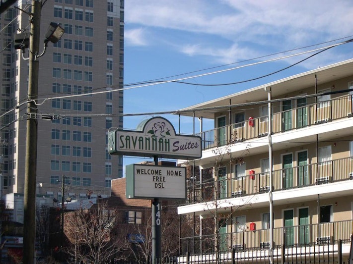 Savannah Suites – Atlanta