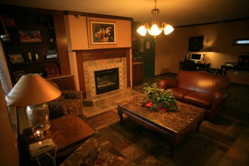 New Victorian Suites Lincoln NE