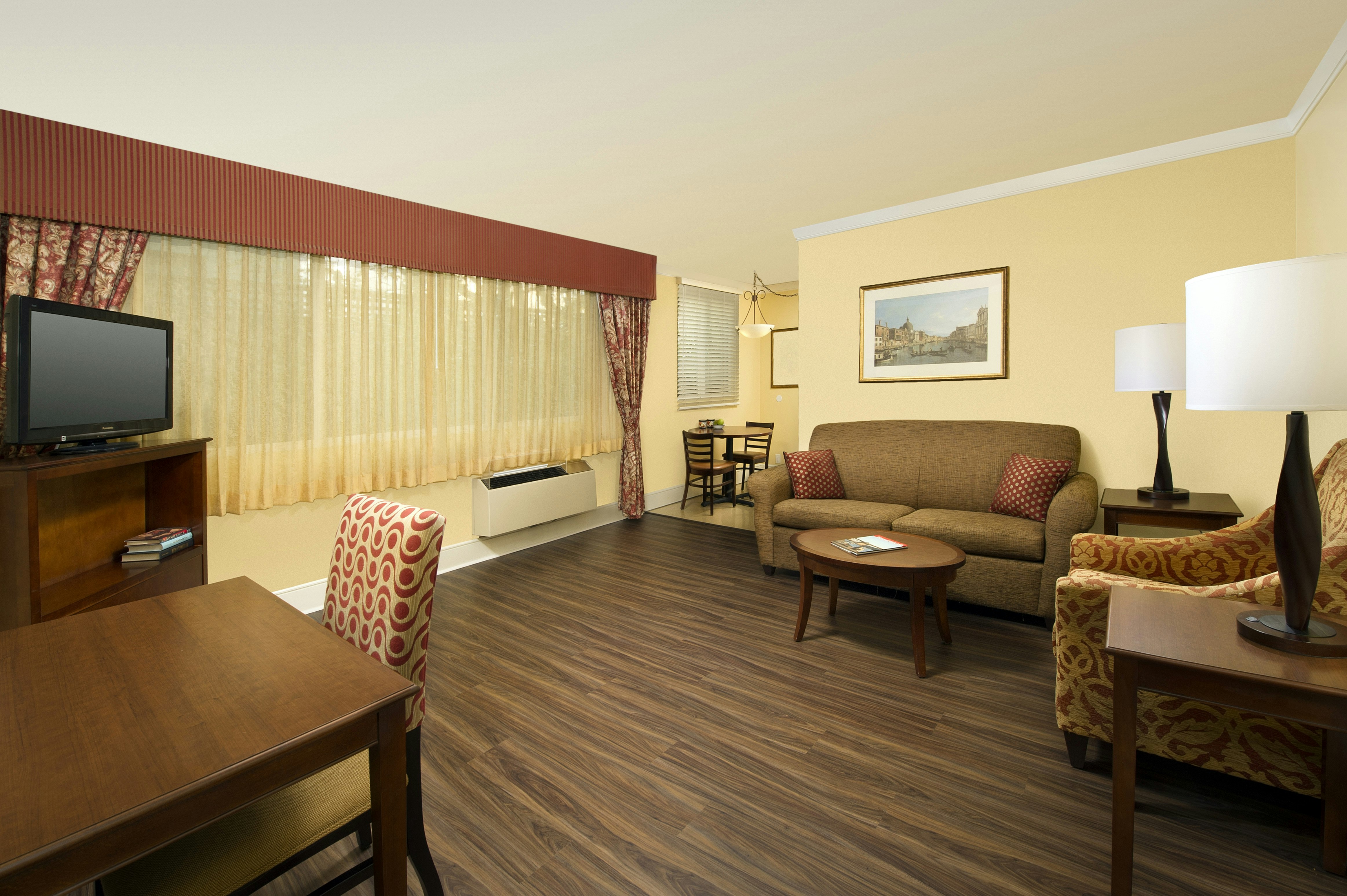 Park Lane Suites and Inn