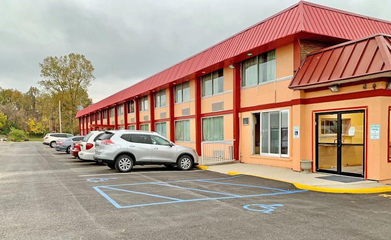 Red Carpet Inn Suites Lima