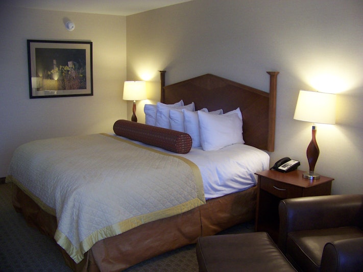 Norfolk Country Inn and Suites