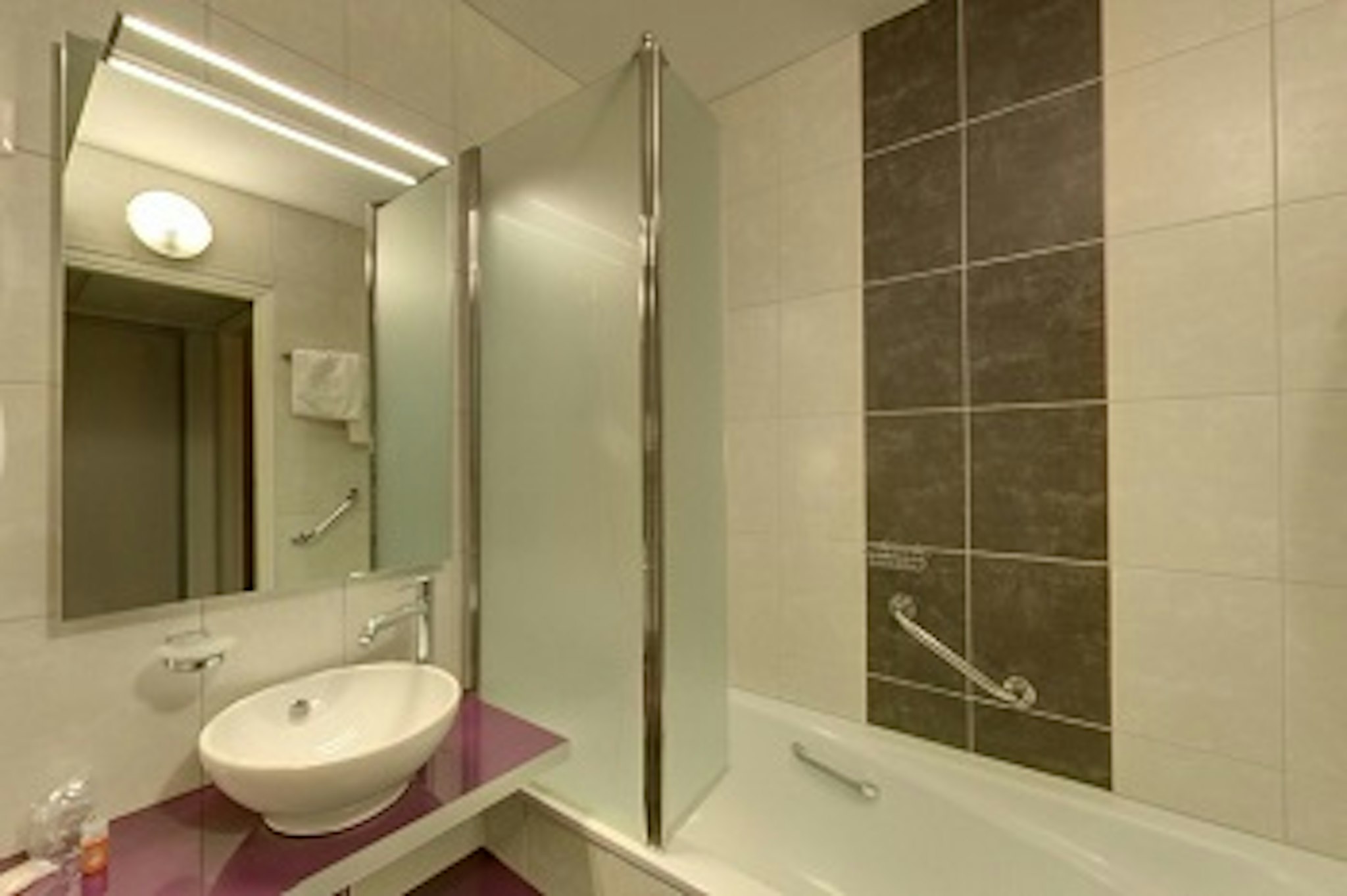 Brit Hotel Cahors Centre Le Valentre – Cahors, IN