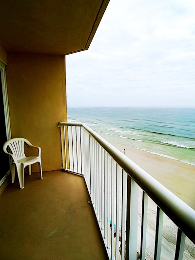 Emerald Shores Hotel