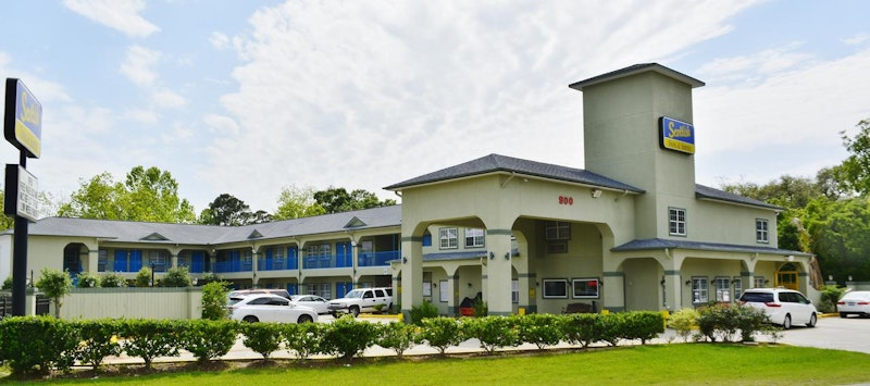 Scottish Inns and Suites Alvin