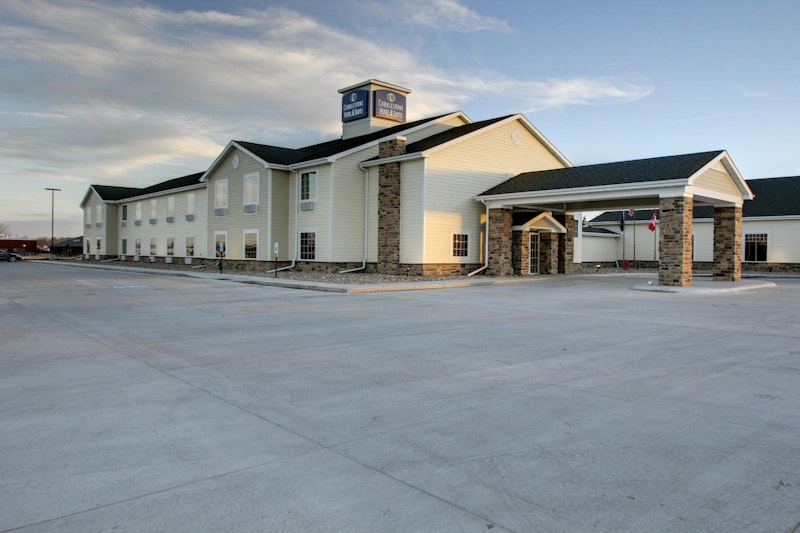 Cobblestone Hotel Suites – Broken Bow