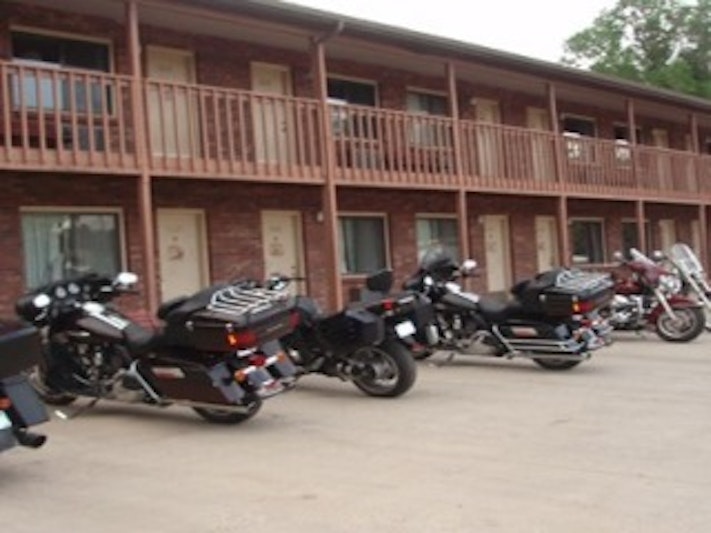Hotchkiss Inn