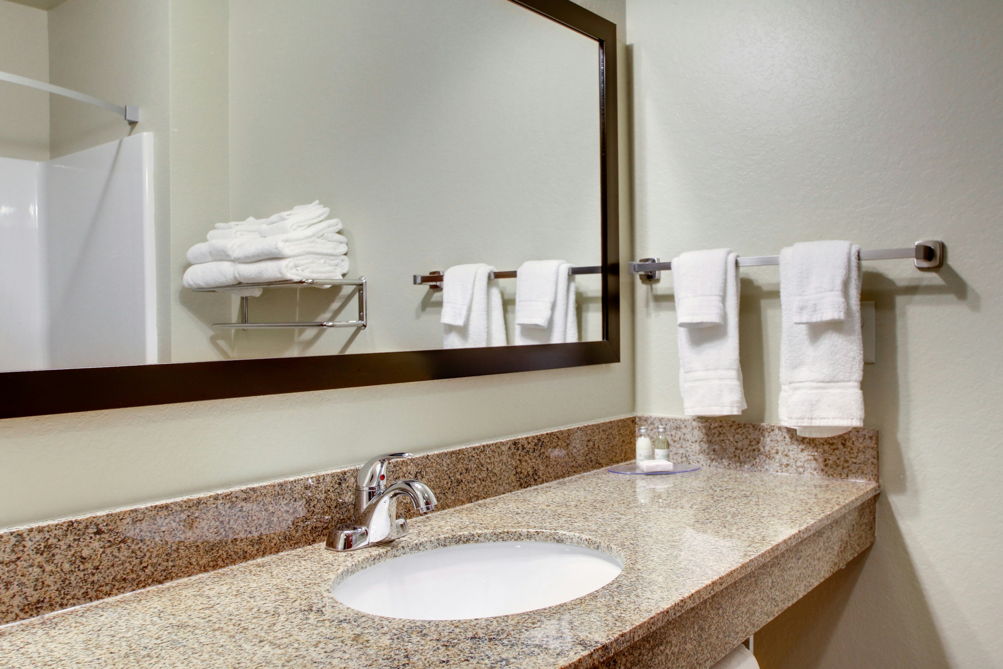 Cobblestone Inn Suites – Schuyler