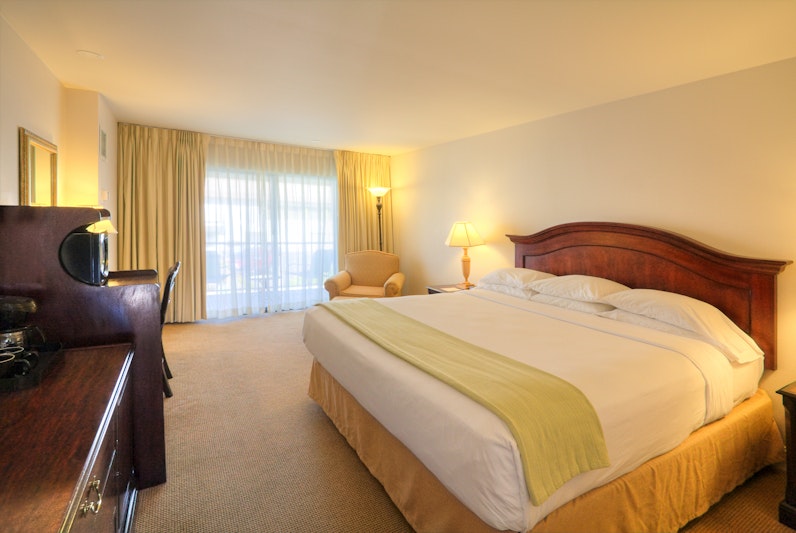 Inn at the Commons