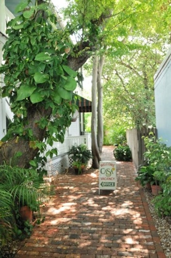Casa 325 Guesthouse