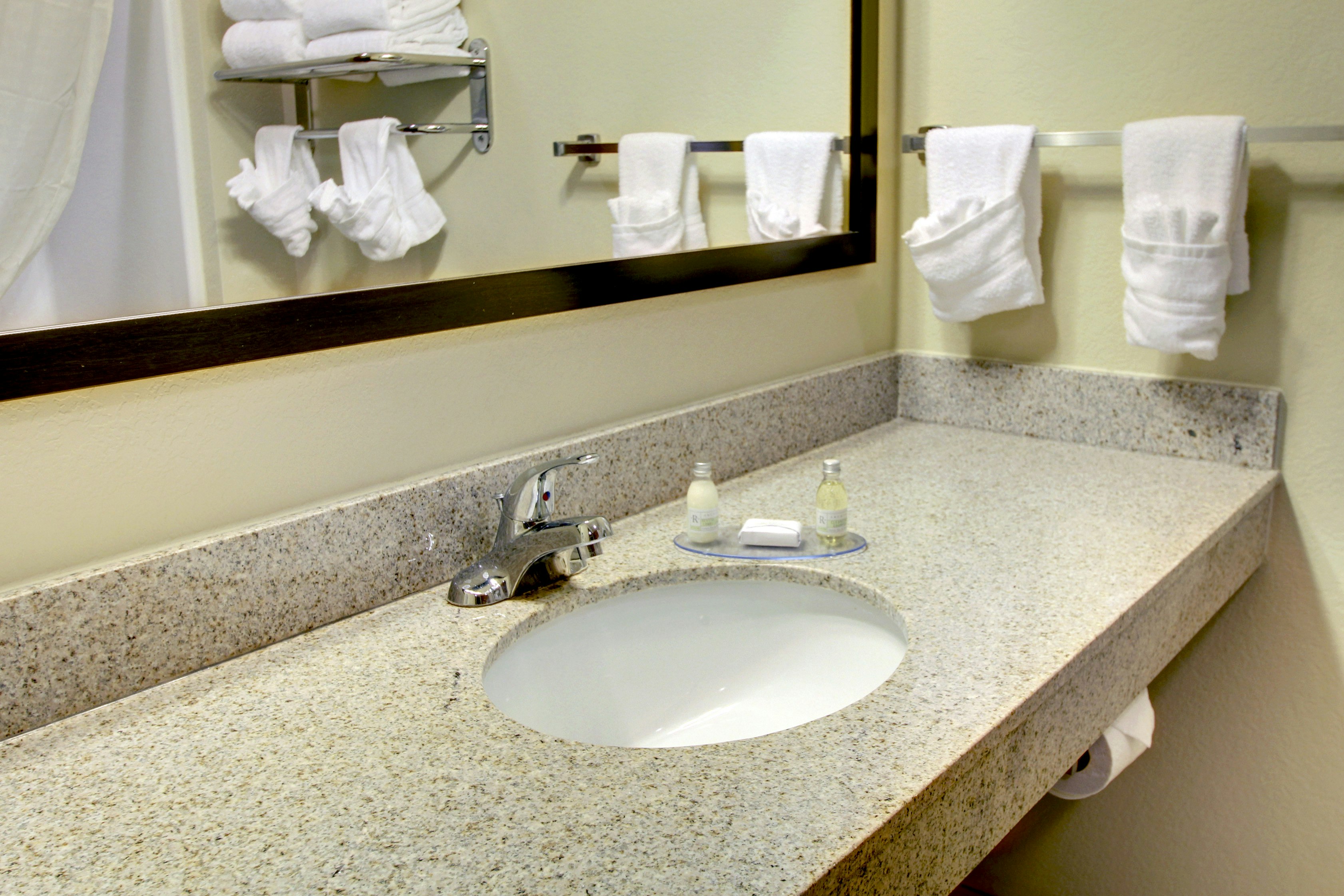 Cobblestone Inn Suites – Ambridge