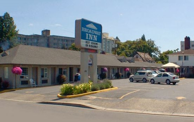Broadway Inn Downtown