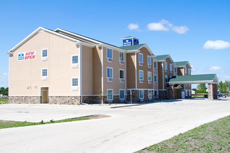 Cobblestone Hotel Suites – Devils Lake