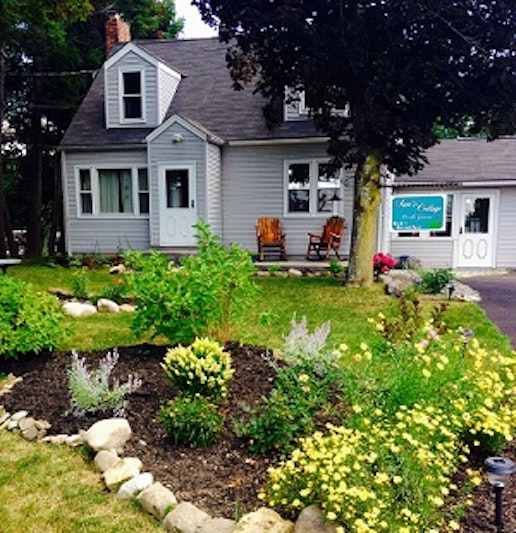 Sam’s Cottage on the Greens BB