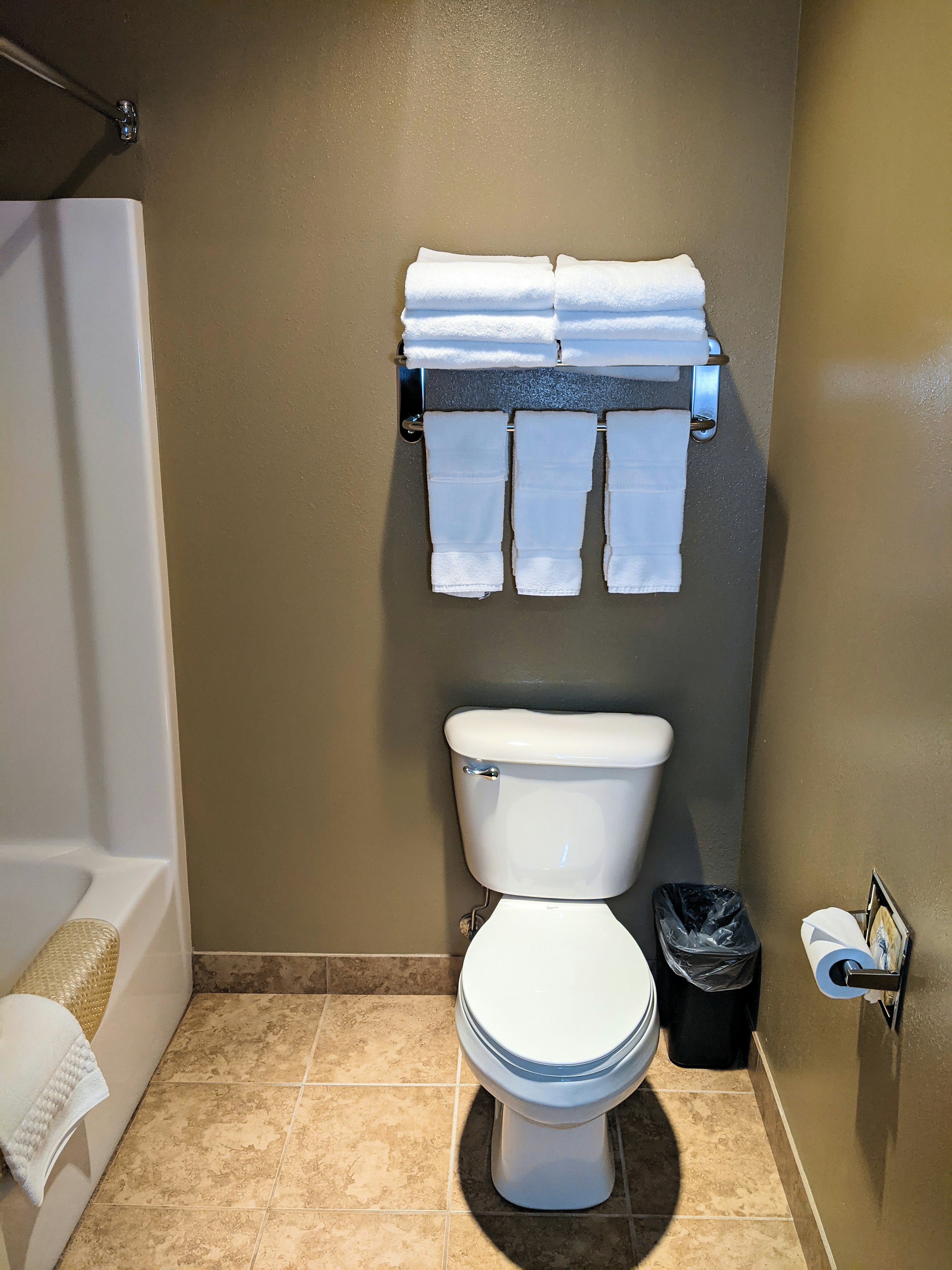Cobblestone Inn Suites – Denison | Majestic Hills