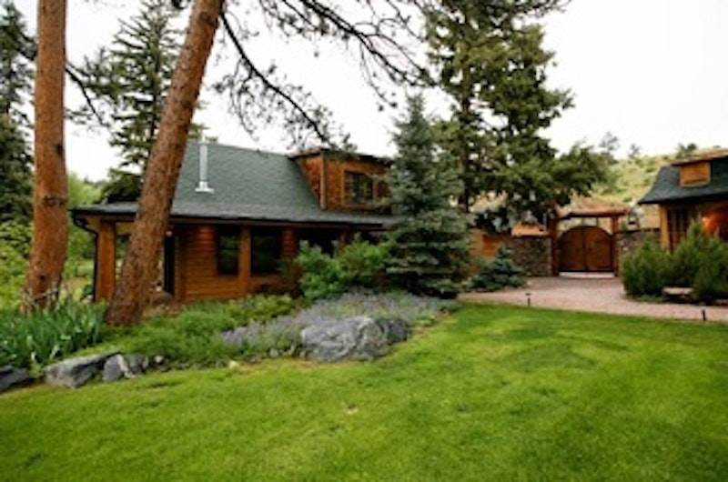 The Cabins at Country Road