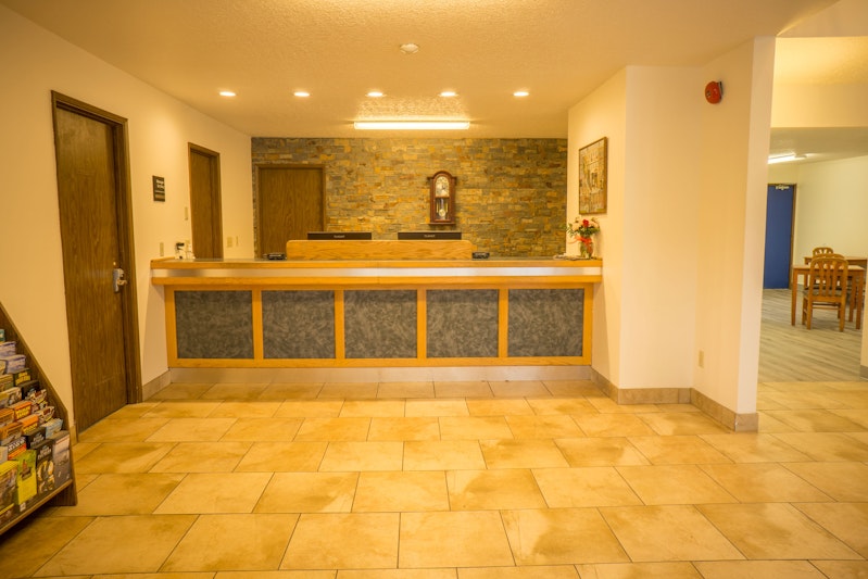 Sunnyside Inn and Suites