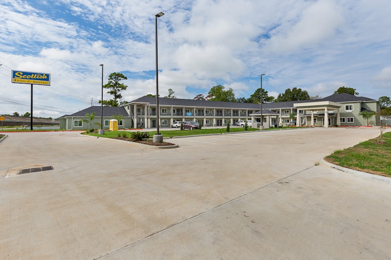 Scottish Inns and Suites Crosby
